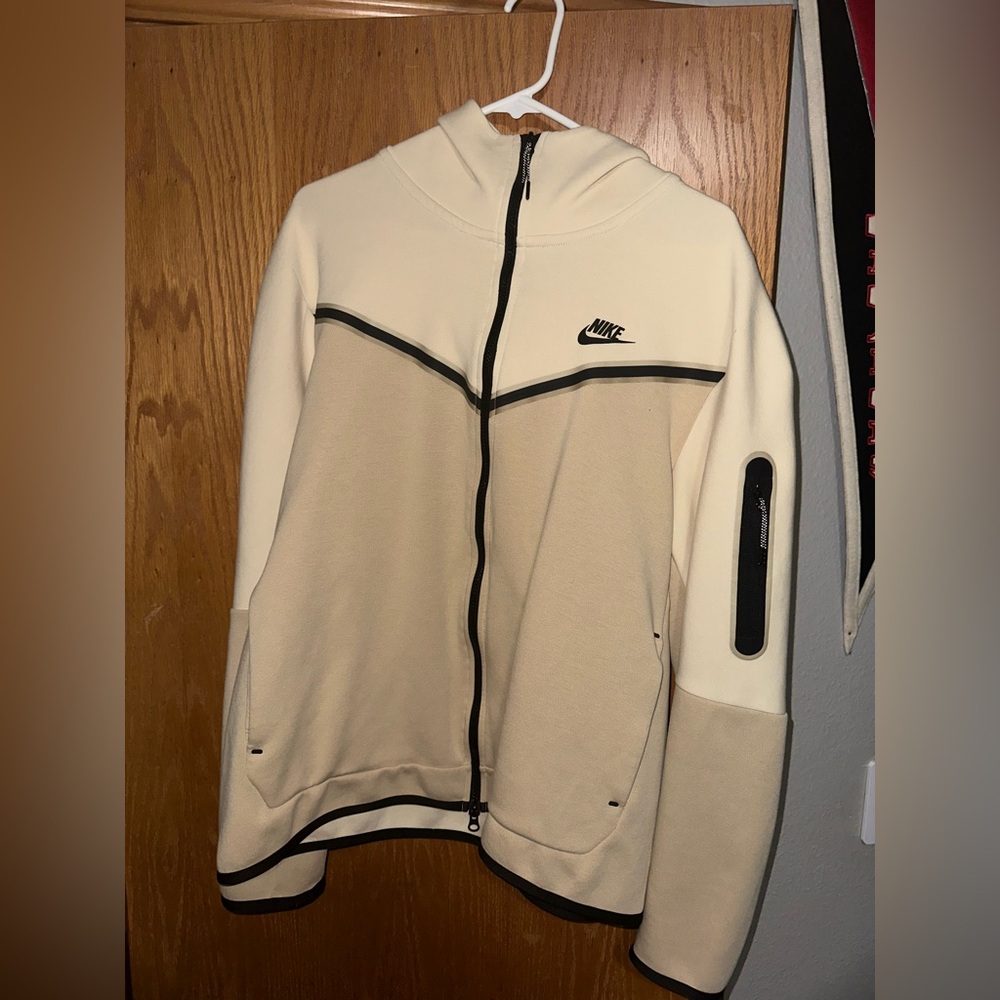 Nike tech fleece hoodie